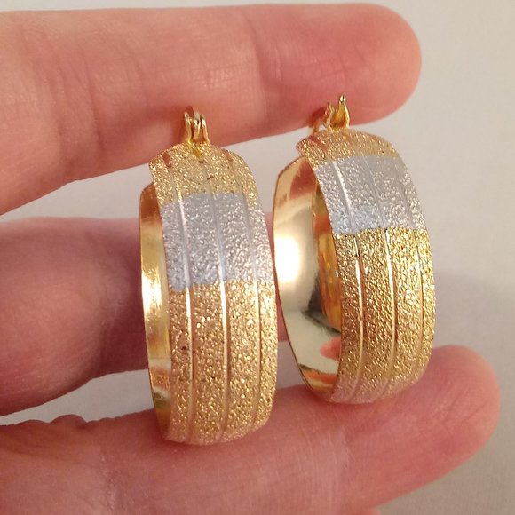 18K Yellow Gold Filled Etched Frosted Textured Hoop Earrings 31mm Party Gift - Picture 4 of 4